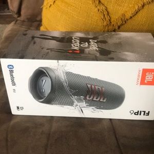 JBL Flip6 Bluetooth speaker